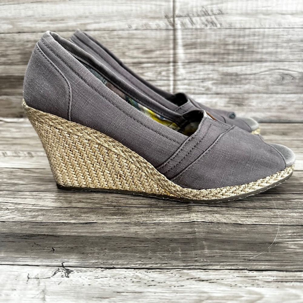 Skechers Gray Espadrille Wedges Women's Size 7 Heels Peep Toe Shoes SN 38232